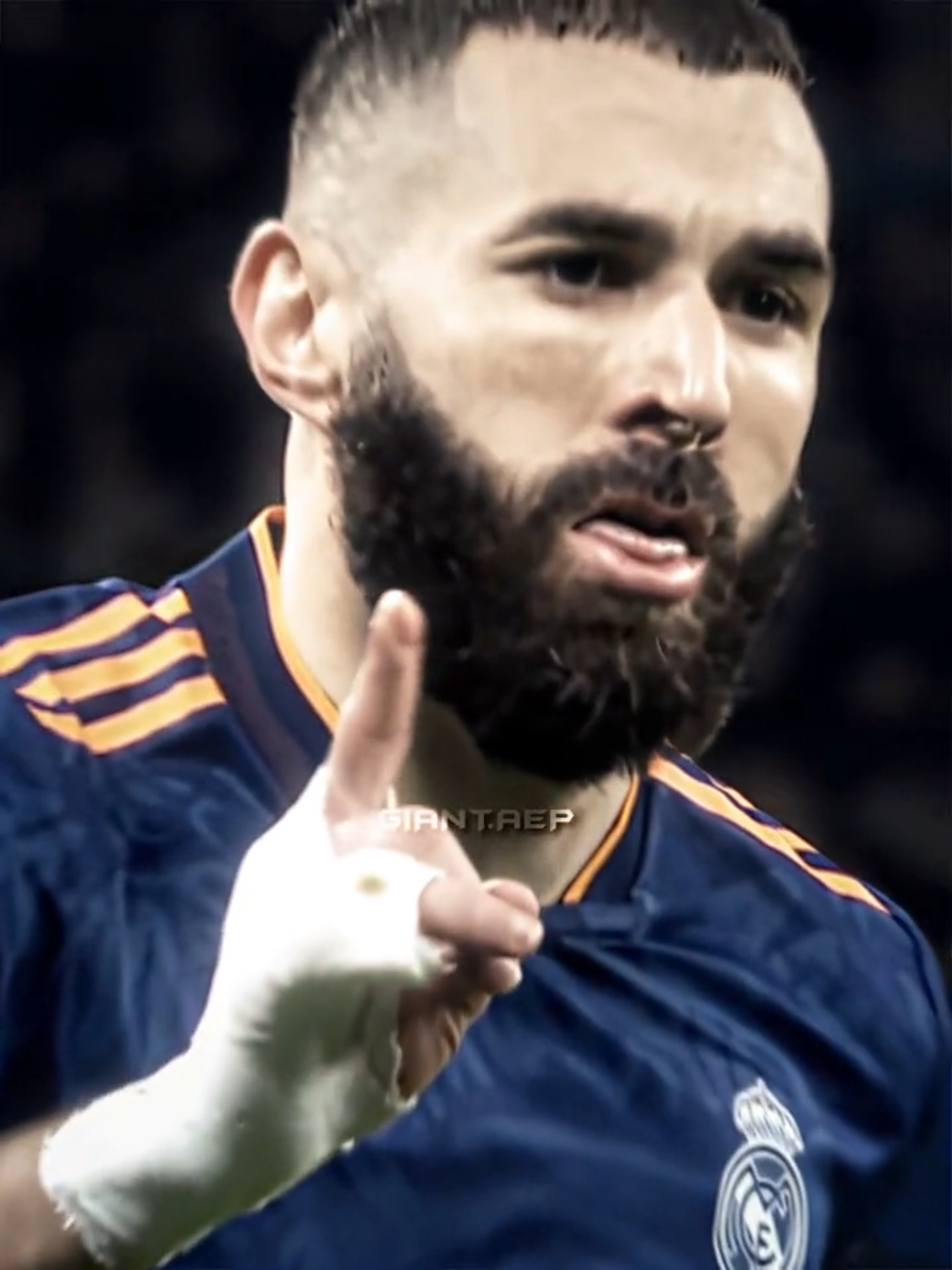 Quick Edit 🔥😍 #benzema #fyp #virał #france #footballtiktok #aftereffect #karimbenzema #edit #xyzabc ★ upload method ★ TG: @editing_news