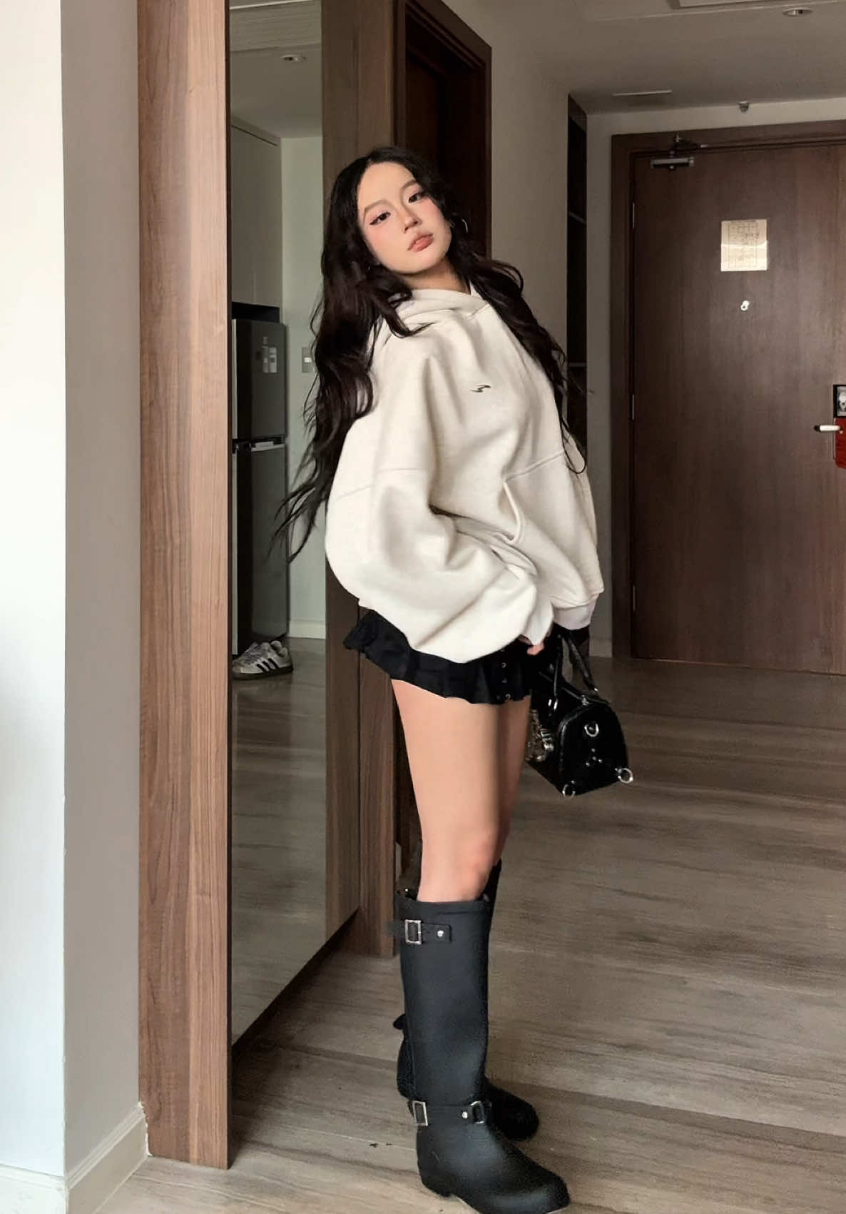 Cái màu xám tiêu nhạt mê đắm luôn á 