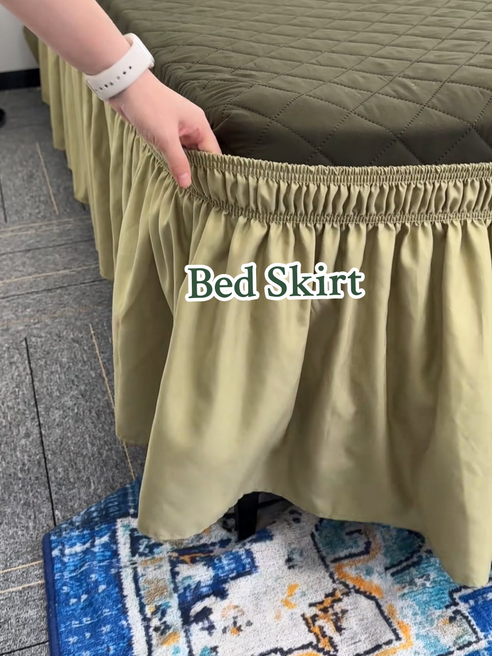 Is the ruffled bed skirt outdated? #ieasygoing #bedskirt #bedroom #bedroommakeover #beddecor 
