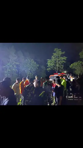 Pada tanggal 10 September 2025 mendaptakan Informasi awal dari teman ORARI Sempor.  Pegawai suci sotang, Pada tanggal 09 September 2025 ijin pulang ke purbalingga, sejak semalam pamitan dan belum sampai rumah,  Setelah disisir keluarga dan teman temannya ditemukan pecahan helm, sandal, sepion di pinggir sungai anget, diatas waduk Sempor.  Sekarang keluarga dan teman2 survivor masih dilokasi penemuan serpihan helm dan spion, dan minta bantuan BPBD  Mohon ijin koordinasi dengan basarnas serta assesment ke lokasi. Semoga Karyawan mb @sucisotang84 segera ditemukan. 