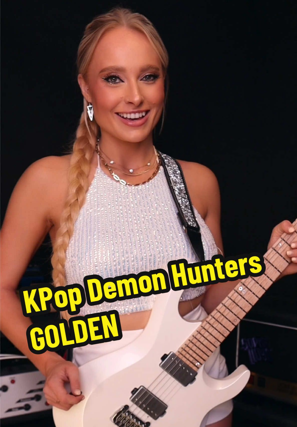 If Rumi from KPop Demon Hunters played guitar 🎸💛  🎶 Golden - @Kpop Demon Hunters Netflix  #golden #kpop #kpopdemonhunters #huntrix #rumi     