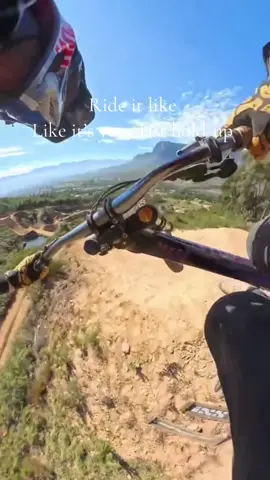 Ride it like it’s your last hold up 😈 #mtb #rider 