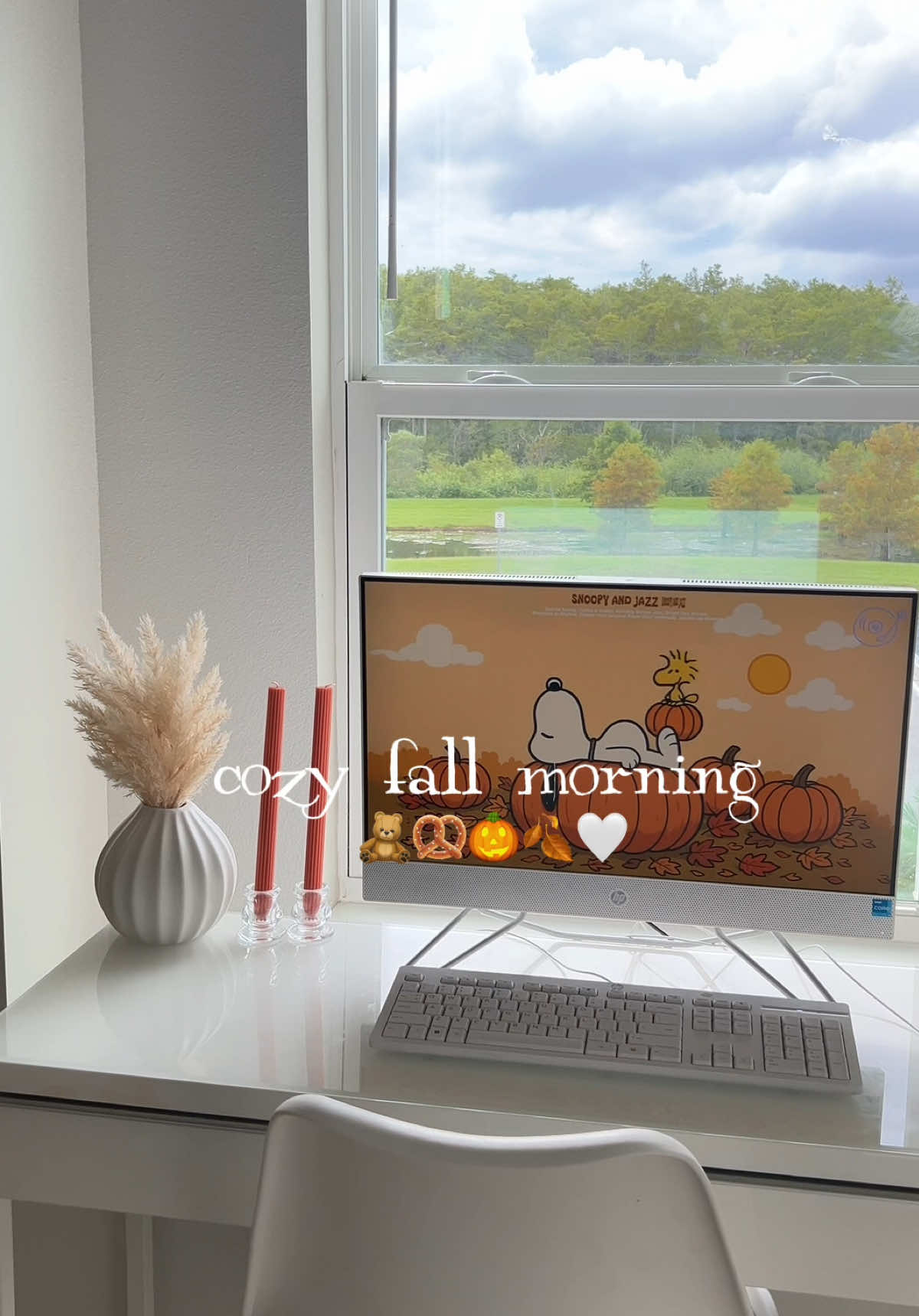 cozy fall morning 🧸🥨🎃🍂 Day 25/30 of our fall countdown series 😜 #Lifestyle #digitaldiary #aesthetic #dailyvlog #morningroutine #autumn #autumnvibes #autumnaesthetic #fallaesthetic  #morningcoffee #coffee #Lifestyle #amyahpl 