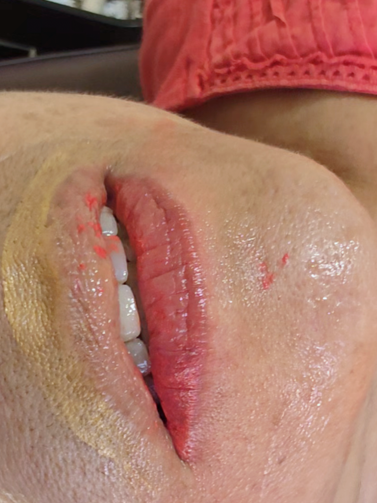 Esto no es un labial… es algo mucho mejor. Micropigmentacion de labios  Precio $50.00  agenda al 7882-1459 ✨️