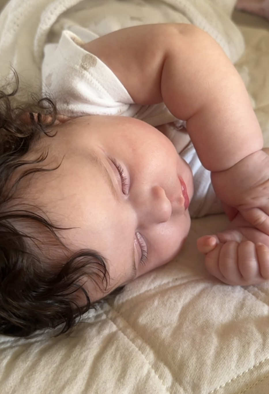 My beautiful girlie 🥹 #babywinnie #longlashes #funnybaby #babies #babytok 