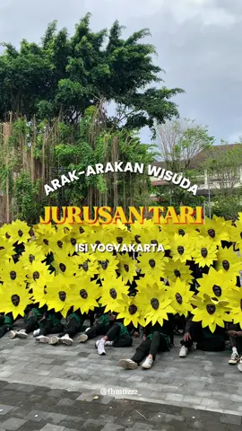 keseruan arak-arakan wisuda jurusan tari ISI Yogyakarta #fyp #arakarakan #wisuda #isiyogyakarta #jurusantari 
