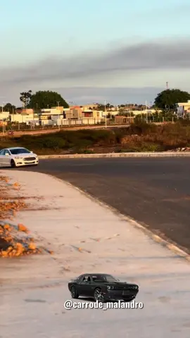 Esse carro é um perigo quando passa #carros #carrosbrasileiros #opala #opaladiplomata #carrosantigos