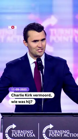Charlie Kirk kreeg met zijn organisatie Turning Point USA veel invloed in Amerika. #CharlieKirk #Amerika #NOSStories 