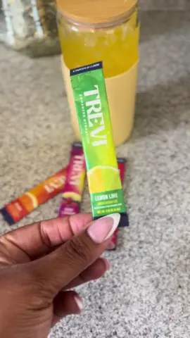 I finally found an electrolyte drink that actually tastes good. If you haven’t tried @drinktrevi what are you waiting for?!?! #electrolytes #electrolyte #electrolytepowder #stayhydrated #trevi 