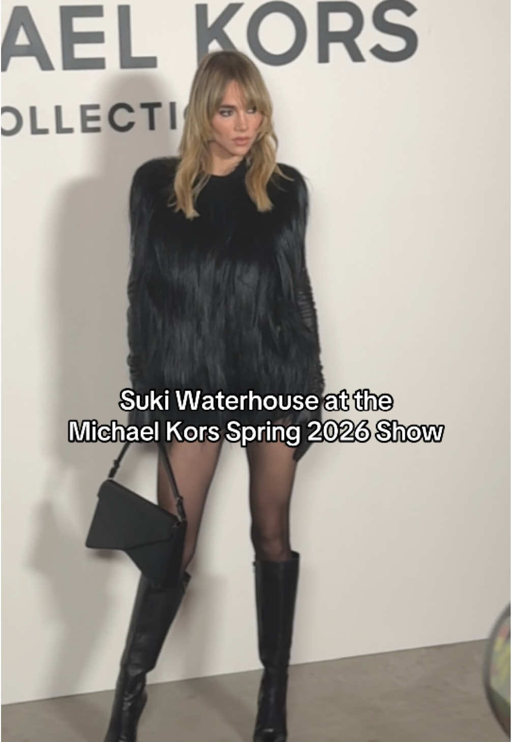 #SukiWaterhouse could not look more fall in her outfit for the #MichaelKors Spring 2026 show at #NewYorkFashionWeek today.  