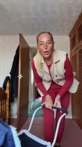 The most unreal dolls pram 🤩 #momsontiktok #mumsontiktok #girlmom #christmasideas #pram 