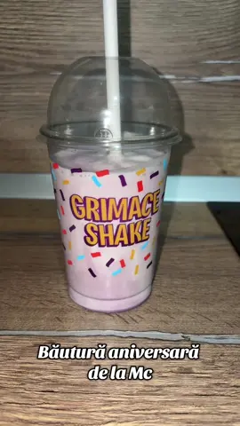 Băutură aniversară de la Mc #mcdonald #milkshake #review #sweets 