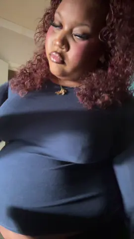 La meuf qui fait son come back tout les mois avec une couleur différente 🧍🏽‍♀️