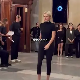 Kendall Jenner rehearsal vs show at the L’Oréal Paris 2024 show✨#kendalljenner 