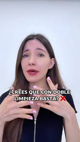 ¿Crees que con una doble limpieza basta para tener una piel limpia? No ❌ Porque no estás exfoliando tu piel, por lo menos una vez a la semana deberías hacer una triple limpieza incluyendo una clay mask! #skintok #skincaretipsforyou #skincarehacksthatactuallywork #cleansingtips #cleansinghack 