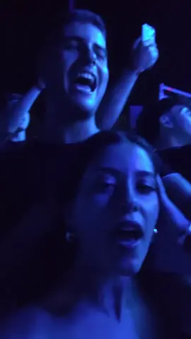 Quando hai una persona con cui cantare a squarciagola 