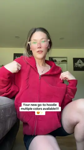 If you can’t tell, I was a little too excited to share all my favorite things about this hoodie and totally stumbled over my words 🤭🫶 #tiktokshop #tiktokmademebuyit #fallfashion #hoodieszn 