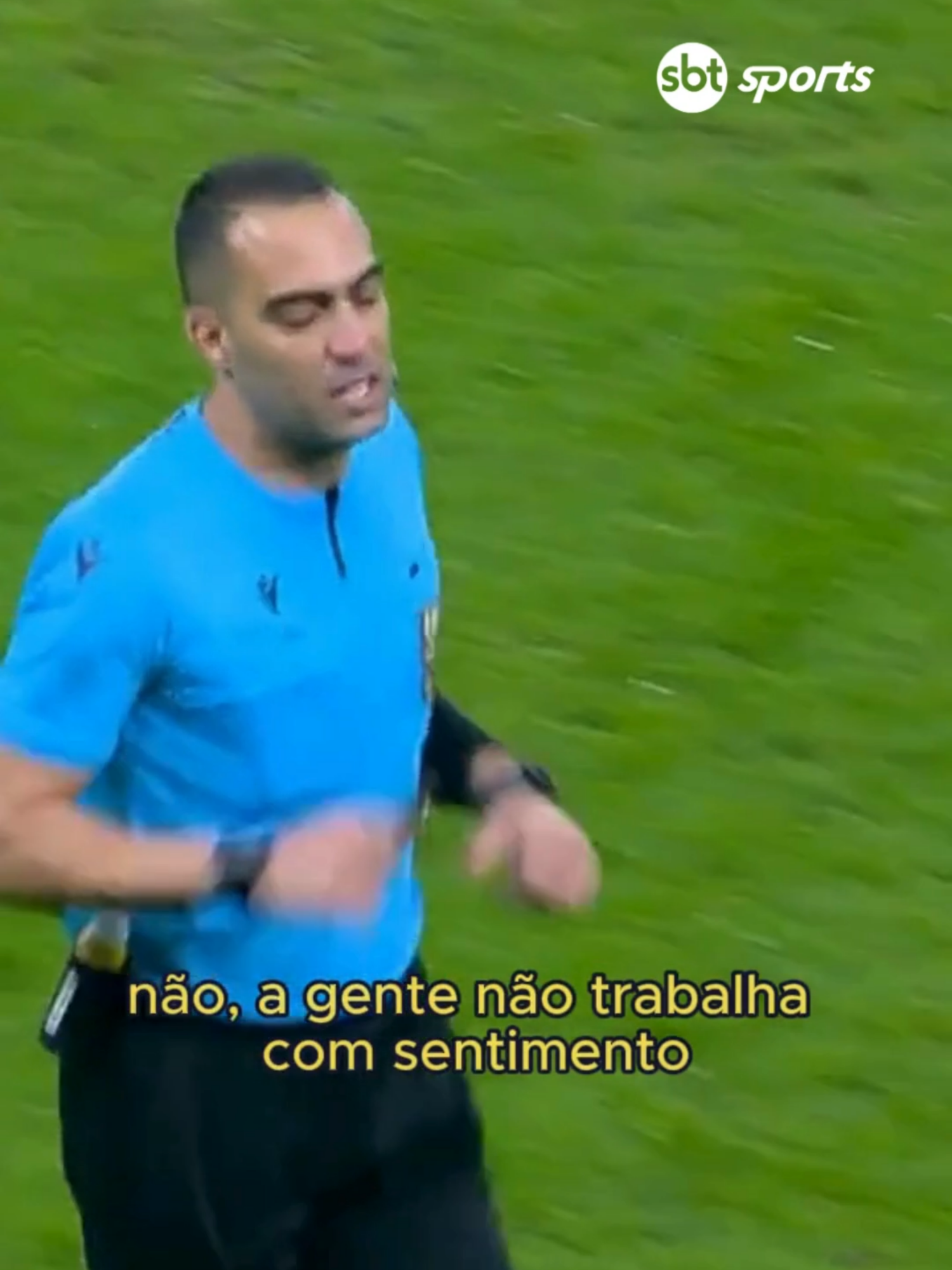 A CBF divulgou a comunicação do VAR no lance que resultou em pênalti para o Athletico-PR contra o Corinthians, pela Copa do Brasil #SBTSports
