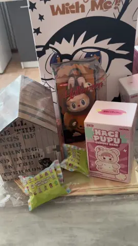 Petit unboxing Pop Mart 🤗 ! @POP MART FRANCE @POP MART @POP MART US #labubu #hirono #popmart #blindbox #unboxing 