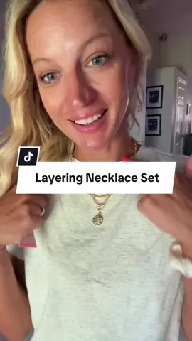 Dressy or casual—either way this necklace set will elevate your accessory game! #necklace #layeringjewelry #layeringnecklaces #accessorygoals #goldjewelry 