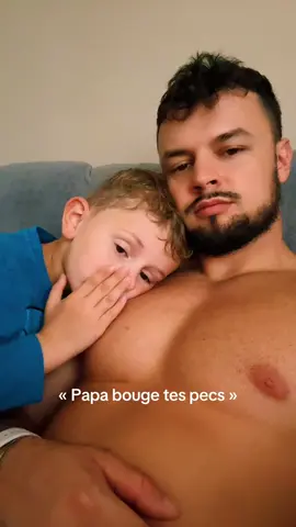 Un fauteuil massant 😂 #papa #enfant #amour #humour#humor #Love 