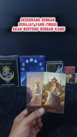 SESEORANG DENGAN DERAJAT YANG TINGGI AKAN BERTEMU DENGAN KAMU #ramalan #tarot 