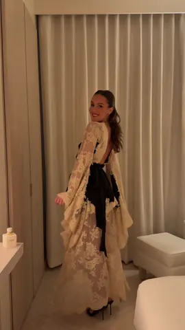 It was love at first sight when I saw it on the runway @ZIMMERMANN 🥹🥹🥹