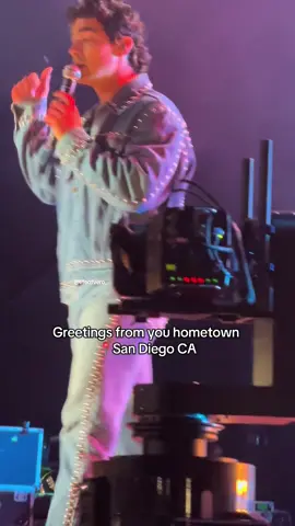 @Jonas Brothers @joejonas @Nick Jonas @Kevin Jonas @SWITCHFOOT #greetingsfromyourhometown #jonasbrothersconcert #joejonas #nickjonas #kevinjonas 