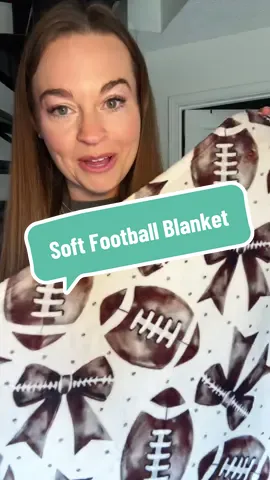 Super soft football blanket! 🎀 🏈 #footballmom #stadiumblanket #footballlover #footballgirlfriend 