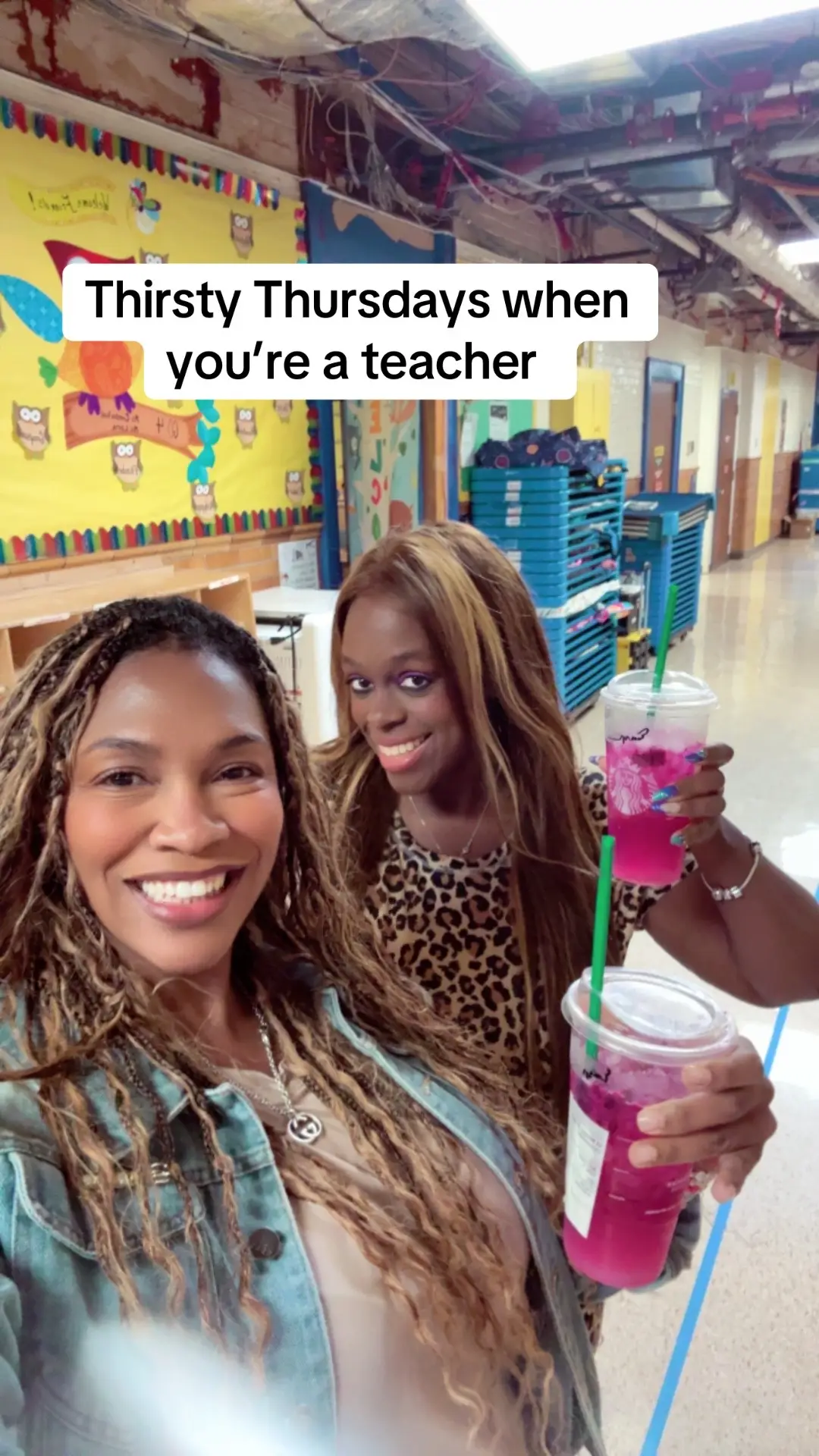 @Starbucks #thirstythursday #starbucks #teacherbesties #teacher @Dominican Barbie 
