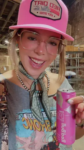 Comfy work fit vibes<3 #reddirthatcompany #westernfashion #brileyking #fyp 