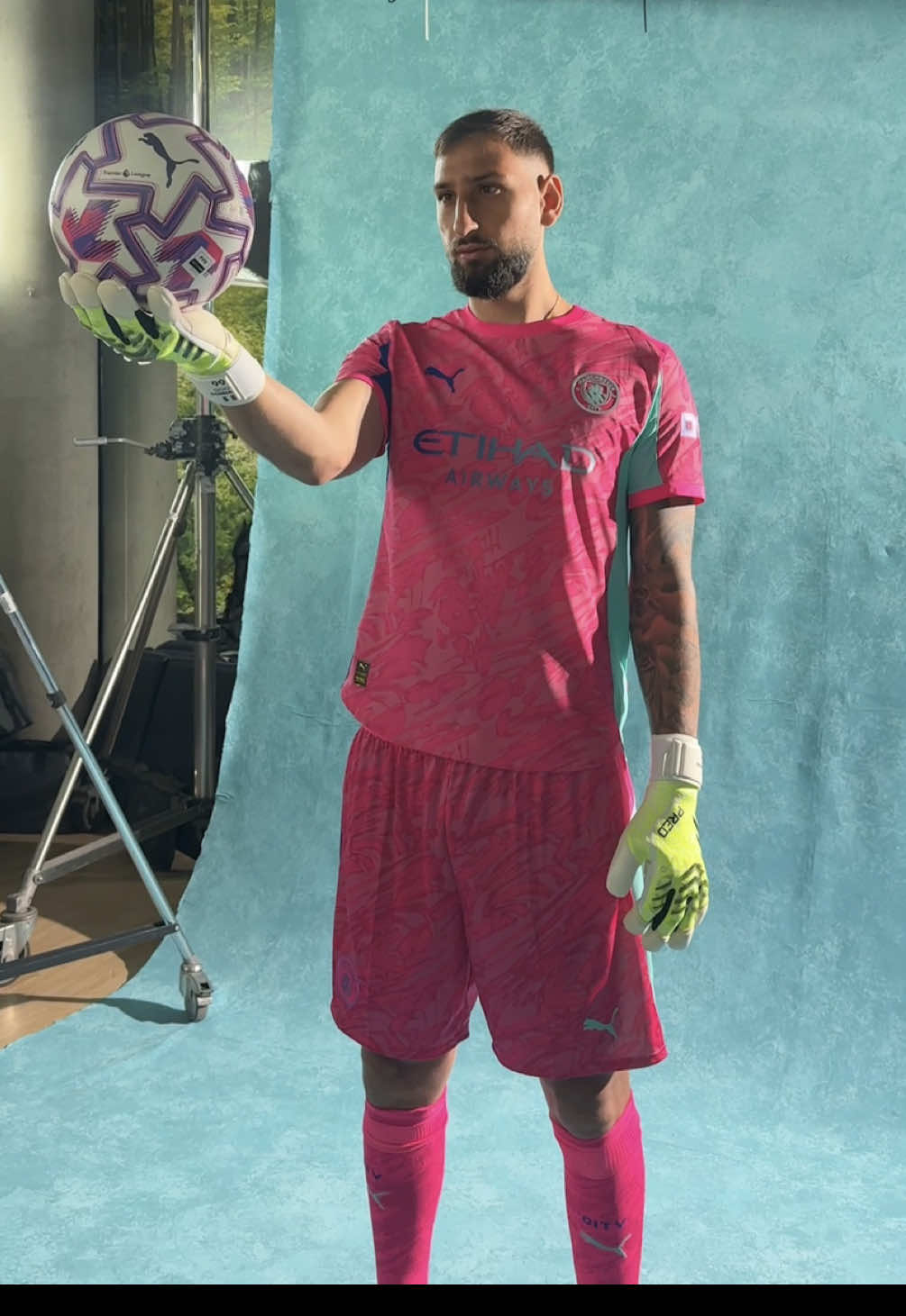 First day as a Blue 🎥🩵 #Donnarumma #ManCity #Football 