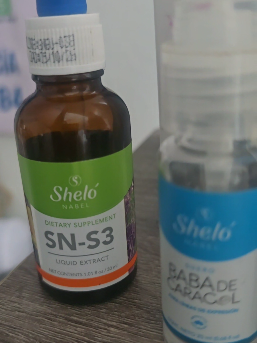 Respuesta a @dmarisyuman  🌿✨ Gotero Sin Estrés Shelo NABEL ✨🌿 Apoyo natural para esos días llenos de tensión y cansancio. Su fórmula con valeriana, pasiflora y melisa te ayuda a relajarte, descansar mejor y sentir equilibrio en tu día a día. 🌙💚 ✅ Relajación natural ✅ Bienestar emocional ✅ Descanso reparador 📌 Disponible aquí mismo en mi TikTok Shop 🛒 👉 Haz clic, pruébalo  #GoteroSinEstrés #SheloNabel #BienestarConMara #VidaNatural #DescansoNatural 