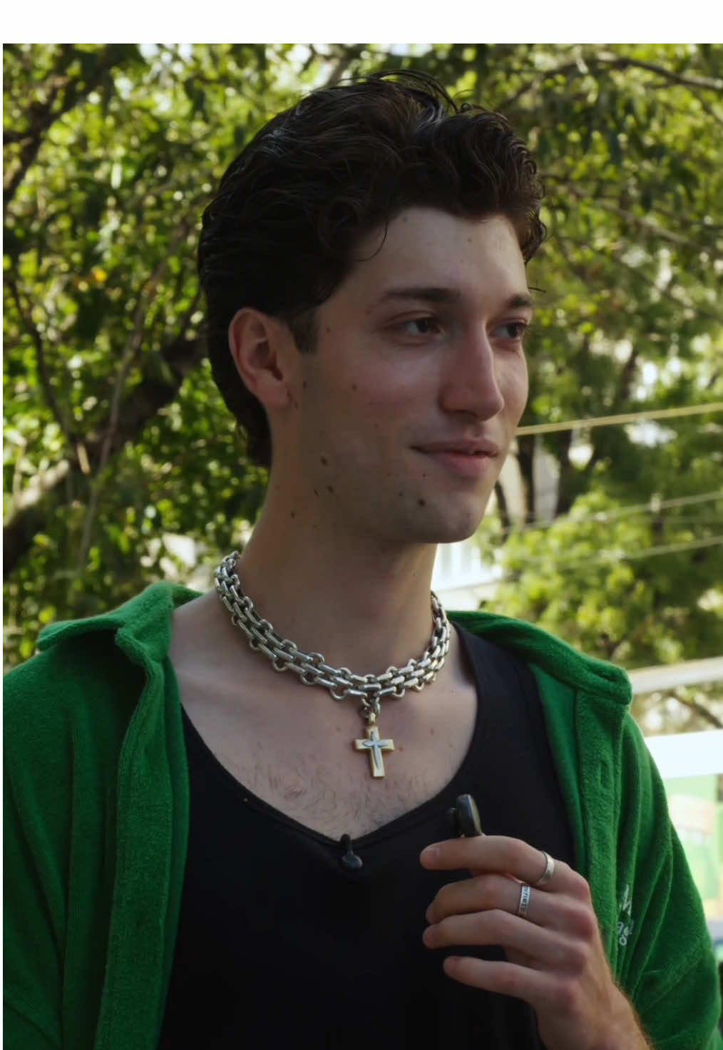 sper ca i-a plăcut piesa: I don't wanna know - Gabriel Basco  video inspo: @Johnny Valentine 