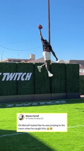 Need DK Metcalf in a dunk contest. 😅🔥 (@Fast Twitch Energy Drink) #dkmetcalf #steelers #pittsburgh #jump #nfl 