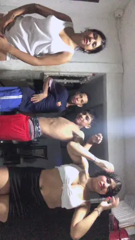 Jajajajaja un 2 pa 2