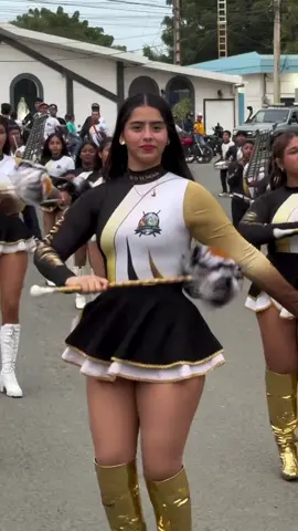 ❤️ #bastonerastop #desfile #fyp #ecuador🇪🇨 #viral 