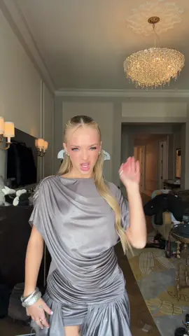 😜