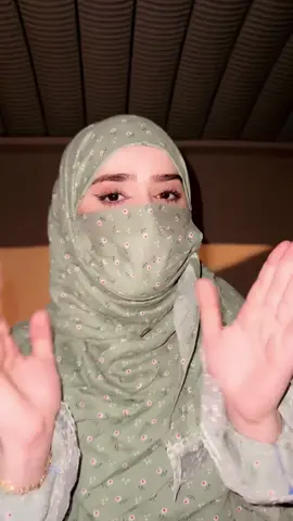 الجزء التاني من القصه الجميله🥺❤️ مع العللم ان معمل الحلو معروووف جدا حاليا في مدينه معينه🙏🏼 الاسدال زي العاده من جوري للحجاب 