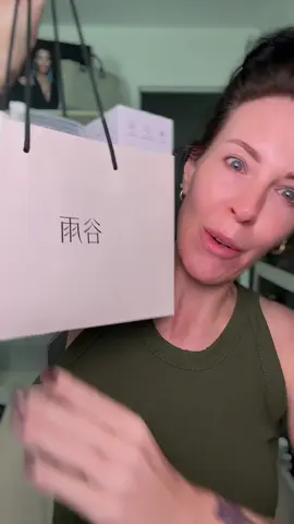 No but HOW is this so cheap? And it’s actually GOOD…? 🤔 #glassskinroutine #koreanskincare #tiktokshopcreatorpicks 