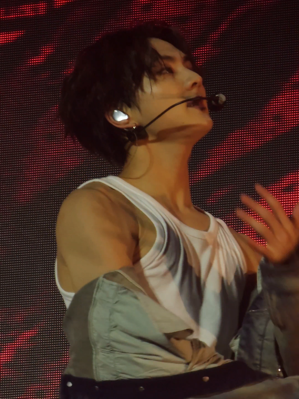 He got one job, understood perfectly the assignment and changed lives forever with his iconic part @enhypen #jungwon #enhypeninparis  #enhypenwalktheline #enhypenconcert
