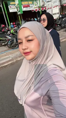 #fyppppppppppppppppppppppp #hijab #cewekcantik #tante #trend 