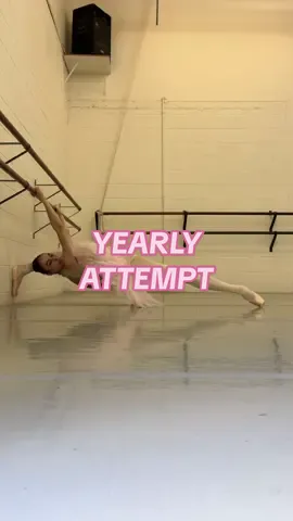 This hurts my hands more than anything #ballerina#flexible#strength#athete#ballettok 