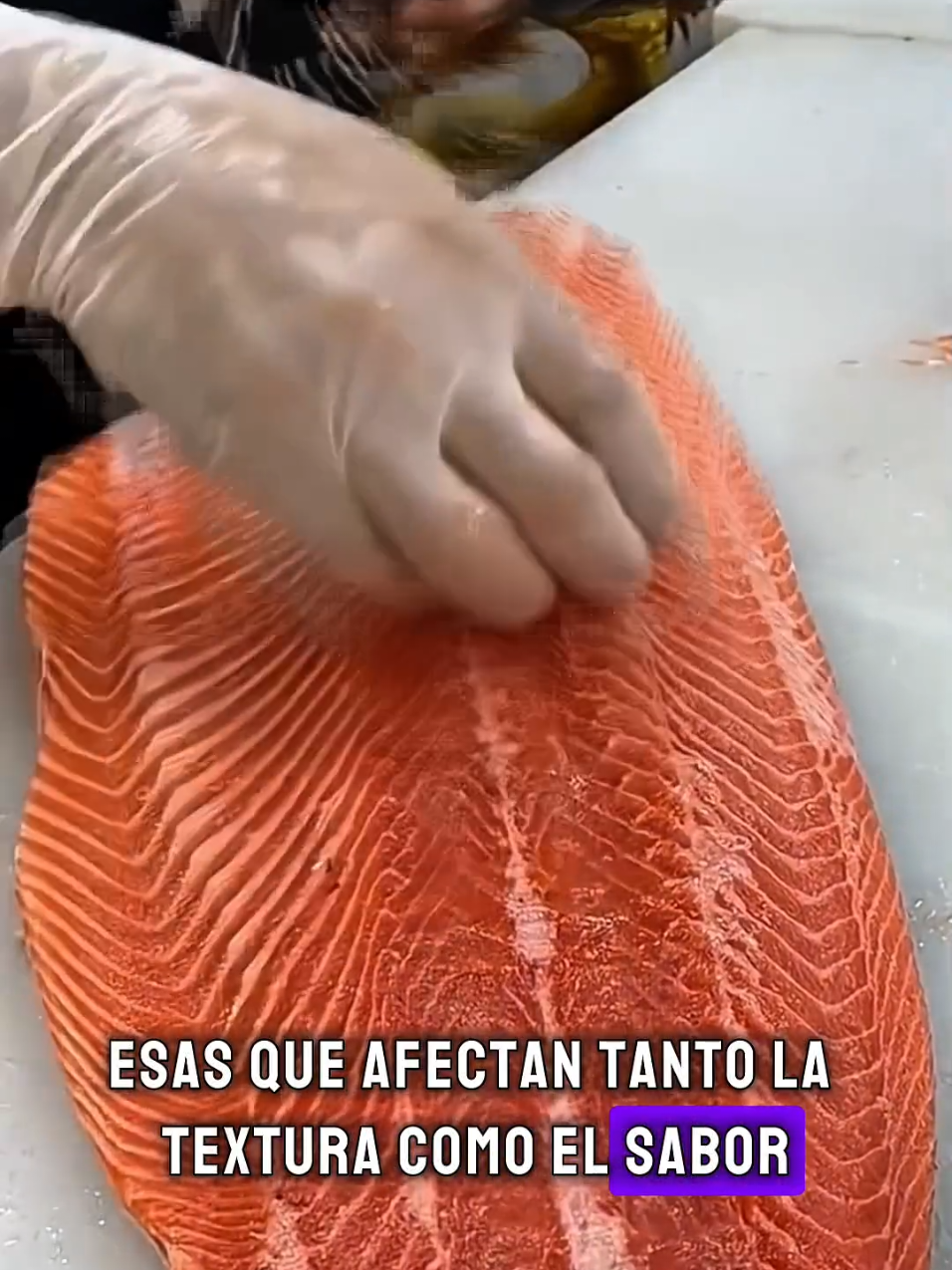 Sabías cómo se prepara el salmón?  #curiosidades #SabiasQue #viralvideos #salmon #pescado 
