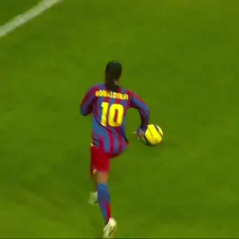 Ronaldinho Gaúcho.                                           #laliga #football #fy #viral #fyp 