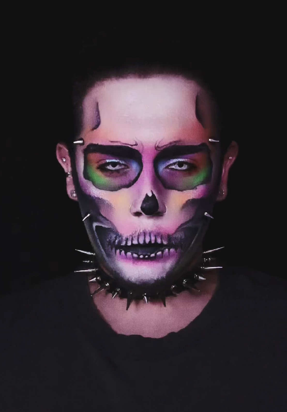 Neon skull makeup 💀  #skeletonmakeup#creativemakeup#transition#supremesalty🧂#savagepandafamily🐼 