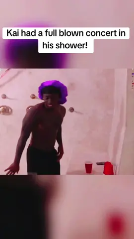 Kai had a full blown concert in his shower! #mafiathon #kaicenat 
