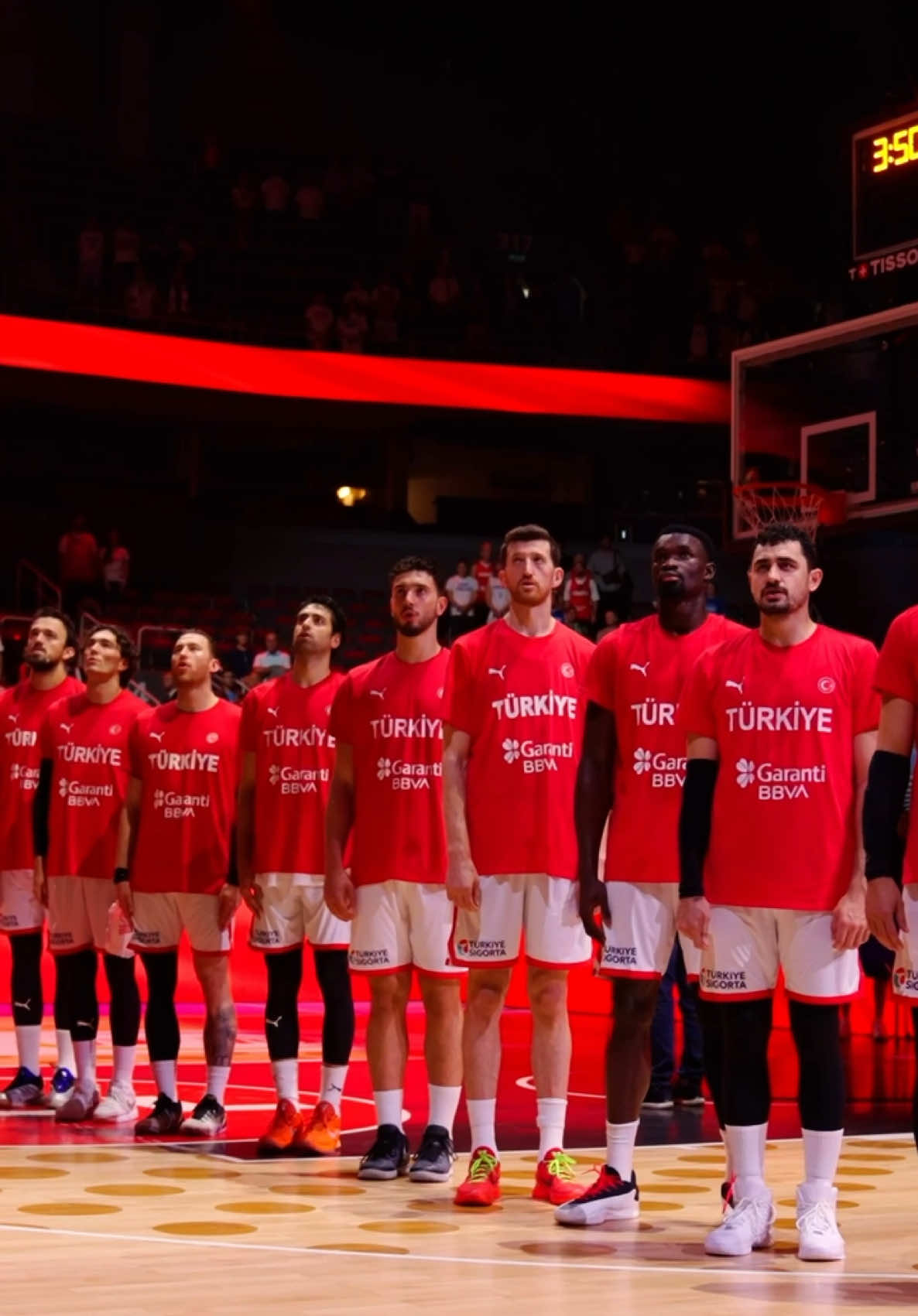 Yarın final için parkedeyiz.🇹🇷👊😎 🆚Millilerimizin sıradaki rakibi Yunanistan.  #BuYolculukHepimizin #EuroBasket #türkiye #TeamTürkiye #basketbol 