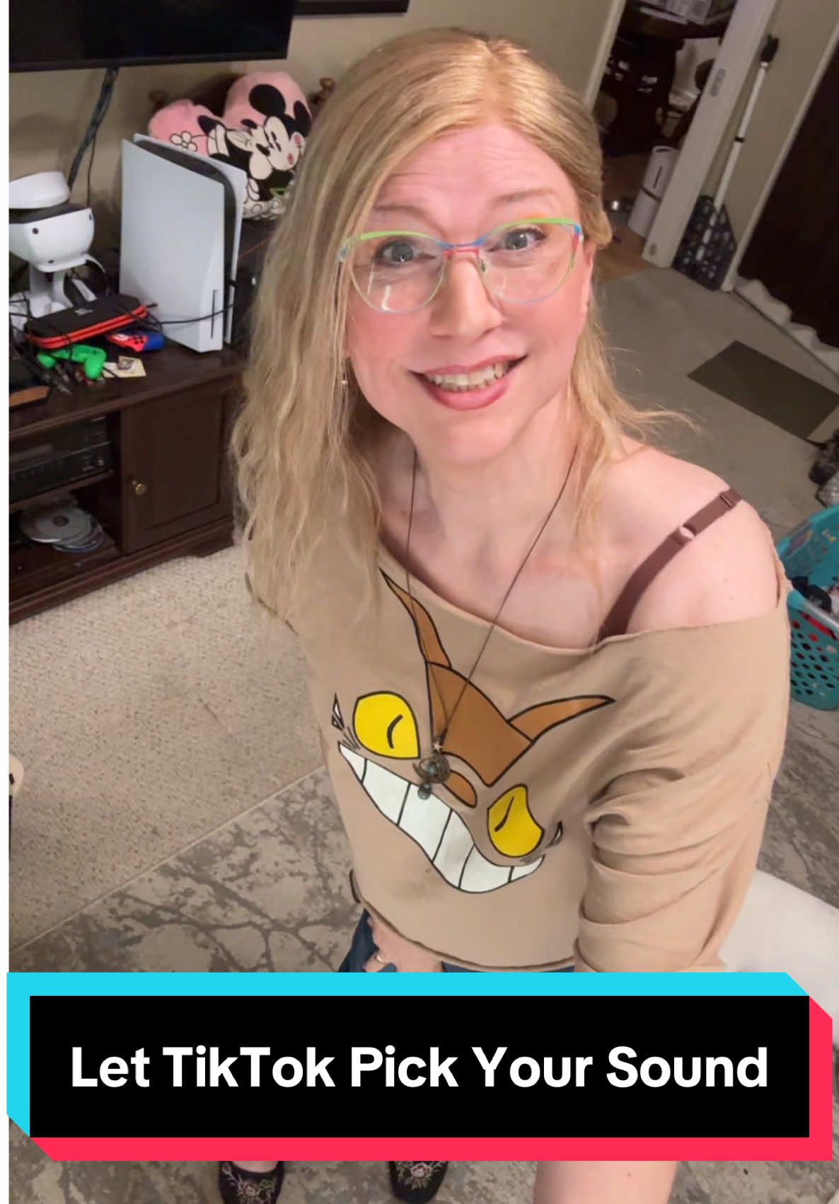 #lettiktokpickasong #lettiktokdecide #viralvideo #trending #wearpants 