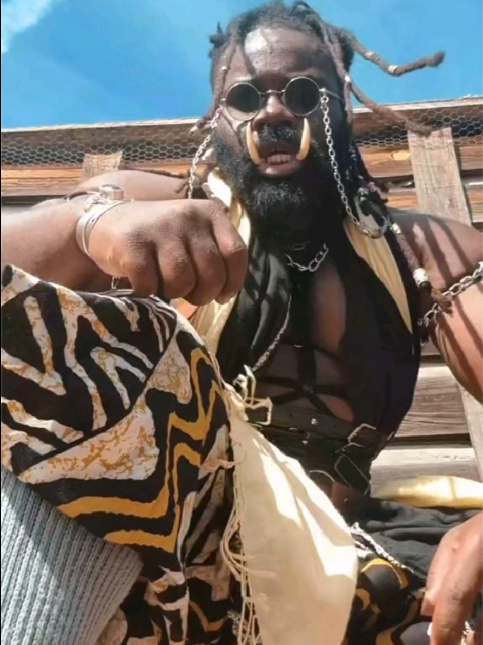 What if this merchant started making and selling custom festival fashion? 👀 . . . #dungeonsanddragons #festivalfashion #fyp #renfaire #discover 